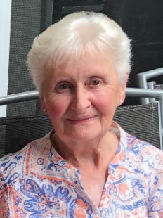 Lynette (Lyn) Batey