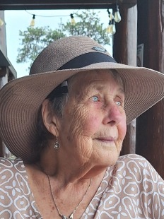 Iris Elizabeth Glaister