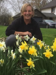 Lois McCALLUM