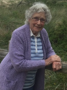 Dorothy Hanscombe
